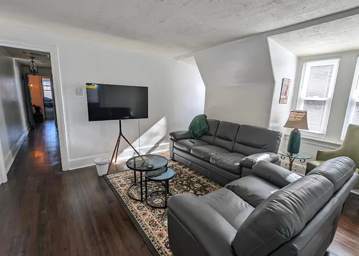 Rooftop Greenehouse Suite